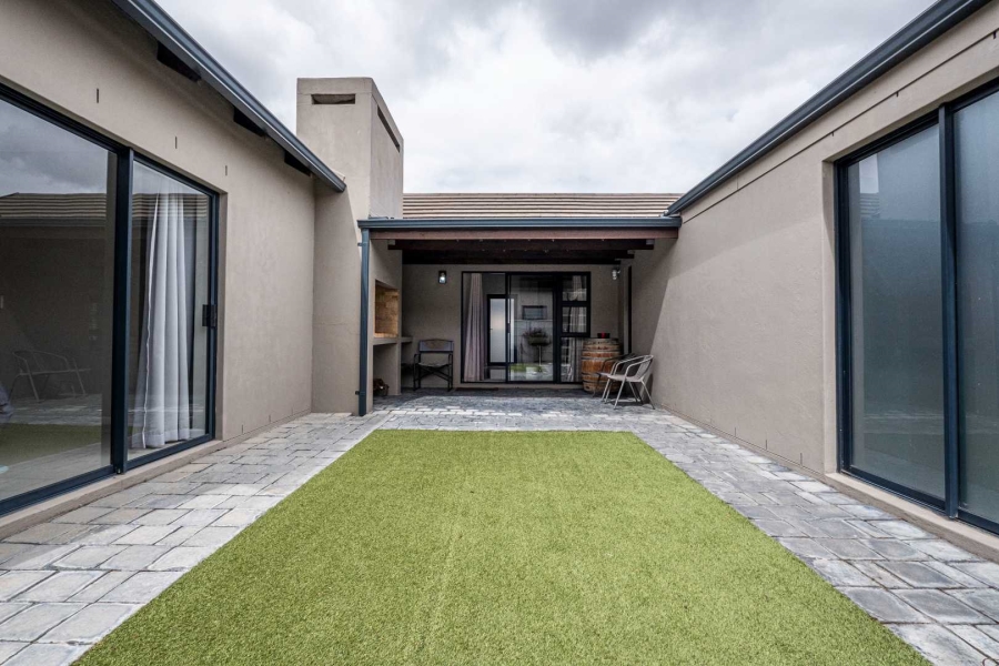 3 Bedroom Property for Sale in Haasendal Western Cape